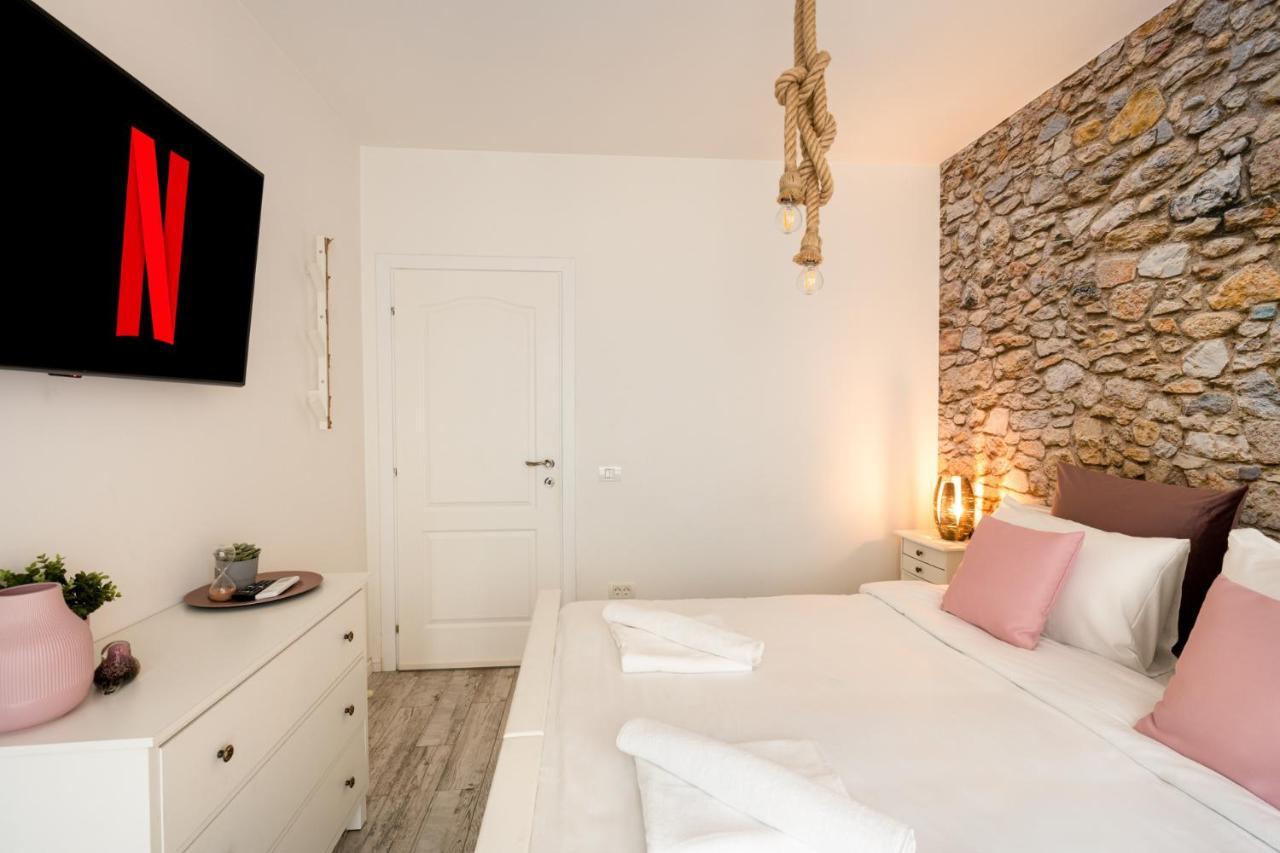 Metropole Ateneum Apartment Bucharest